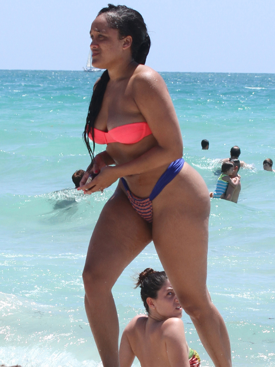 Natalie Nunn Huge Booty In A Bikini On Miami Beach