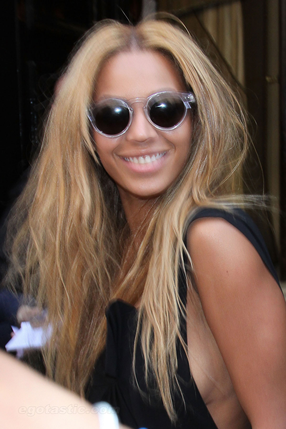 Beyonce Flashes Sideboob Parisian Style