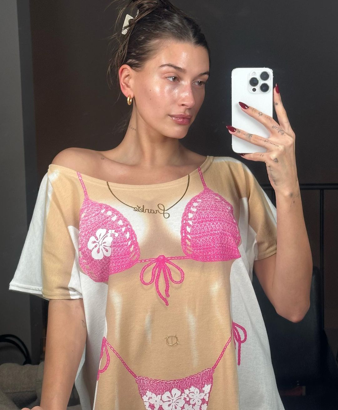 Get Ready with Hailey Bieber! - Photo 54