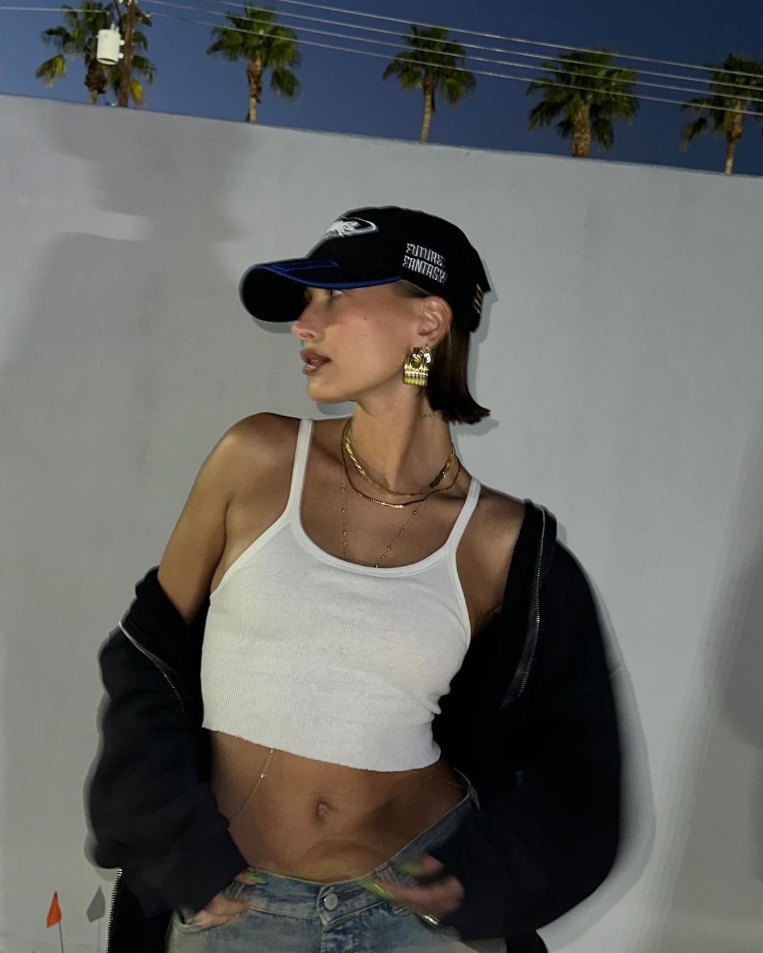 Get Ready with Hailey Bieber! - Photo 8