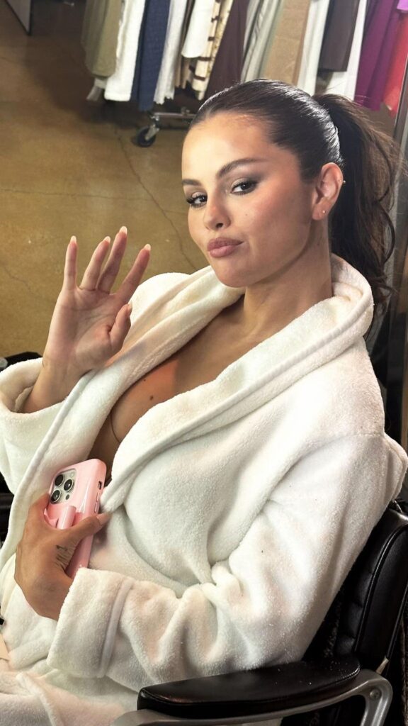 Selena Gomez is In the Glam Chair!