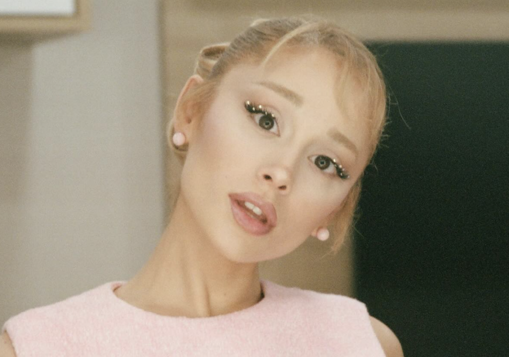 Ariana Grande Tells the Truth About Her Plastic Surgery!