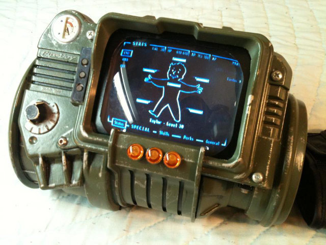 Awesome And Fully Functional Fallout Pip Boy Replica 2